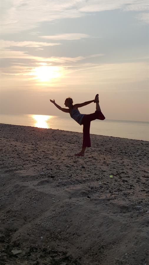 dancer beach yoga
